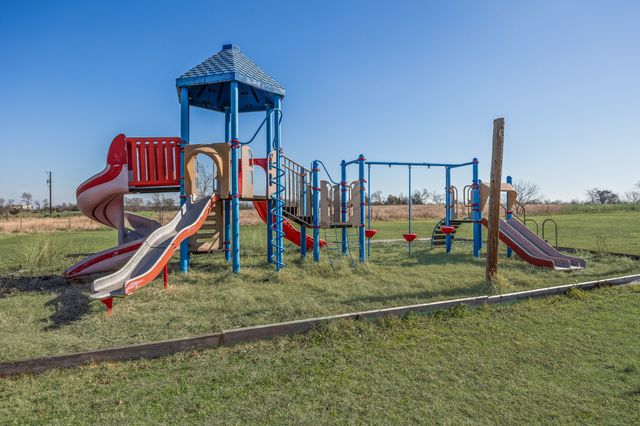 1439 Davis Lane, Terrell, TX 75160