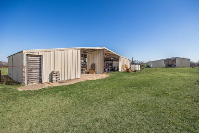 1439 Davis Lane, Terrell, TX 75160