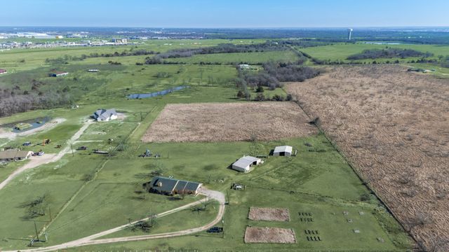 1439 Davis Lane, Terrell, TX 75160