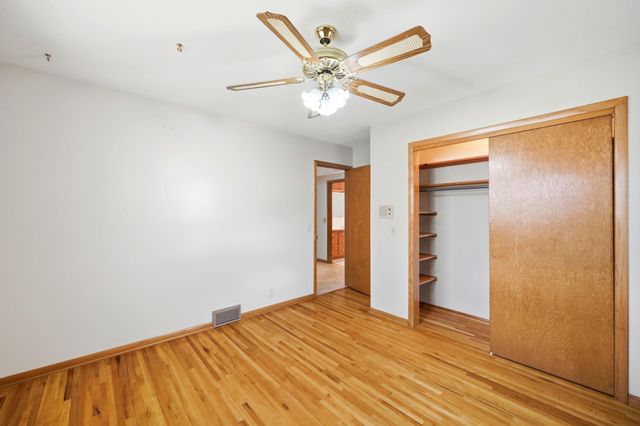 4825 Oregon Avenue N, New Hope, MN 55428