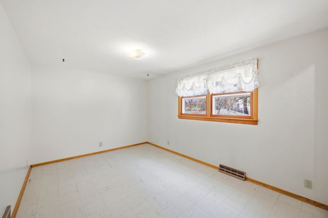 4825 Oregon Avenue N, New Hope, MN 55428