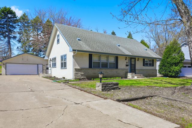 4825 Oregon Avenue N, New Hope, MN 55428