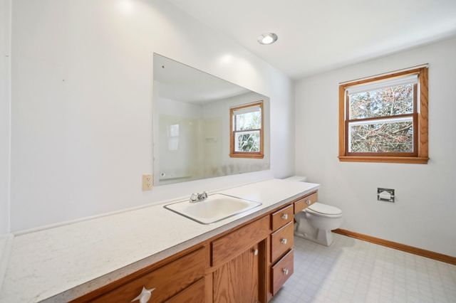 4825 Oregon Avenue N, New Hope, MN 55428