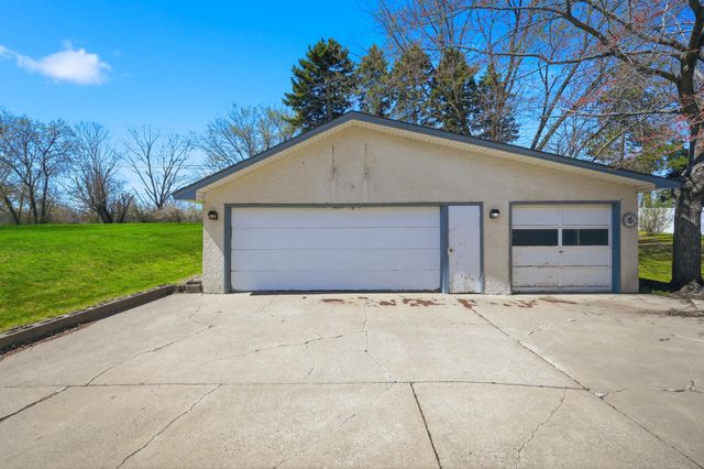 4825 Oregon Avenue N, New Hope, MN 55428