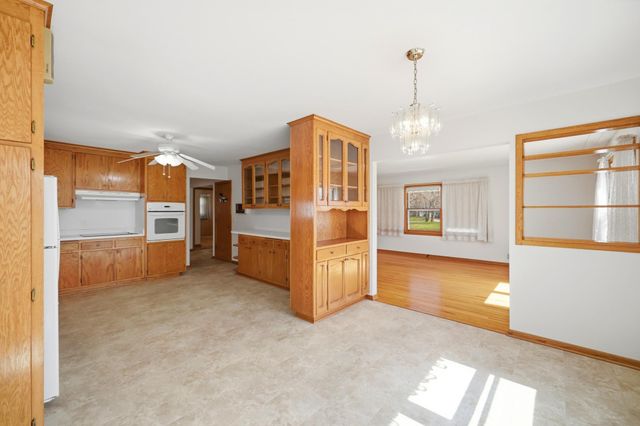 4825 Oregon Avenue N, New Hope, MN 55428