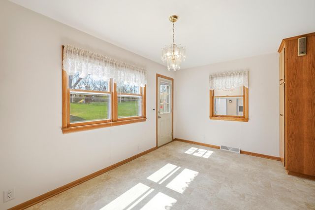 4825 Oregon Avenue N, New Hope, MN 55428