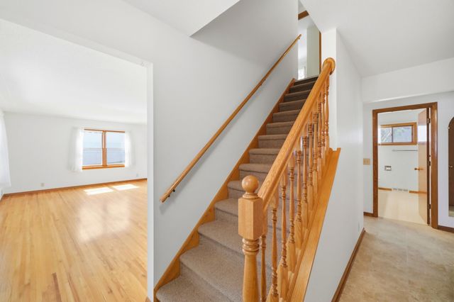 4825 Oregon Avenue N, New Hope, MN 55428