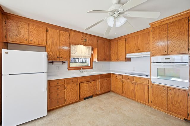 4825 Oregon Avenue N, New Hope, MN 55428