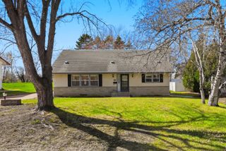 4825 Oregon Avenue N, New Hope, MN 55428