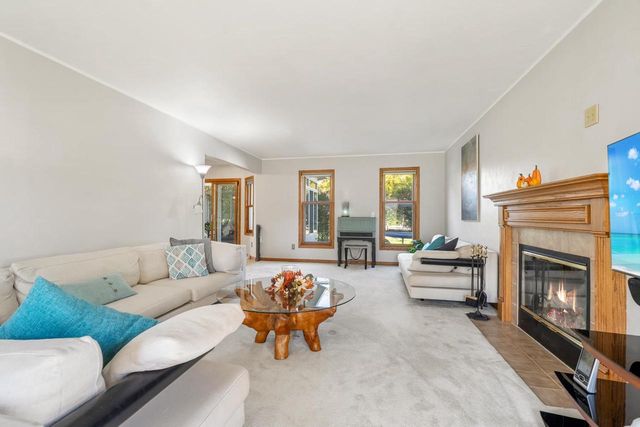 1757 SUNNYSIDE LANE, De Pere, WI 54115
