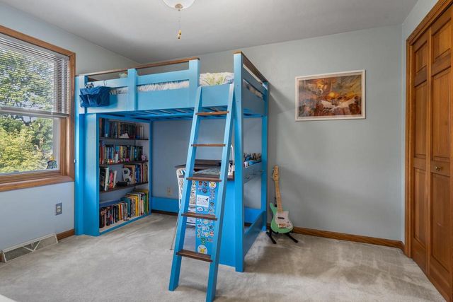 1757 SUNNYSIDE LANE, De Pere, WI 54115