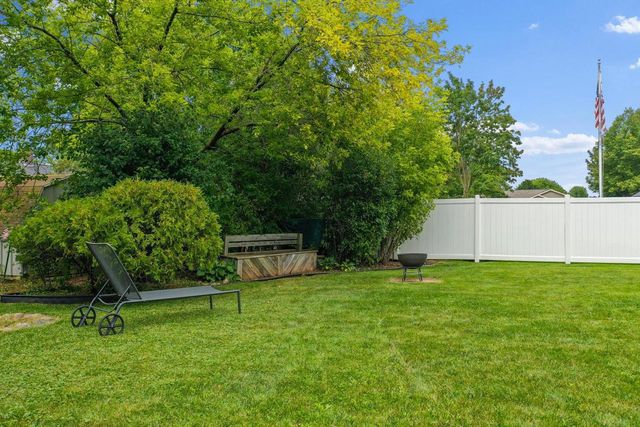 1757 SUNNYSIDE LANE, De Pere, WI 54115