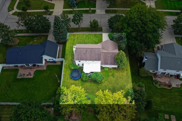 1757 SUNNYSIDE LANE, De Pere, WI 54115