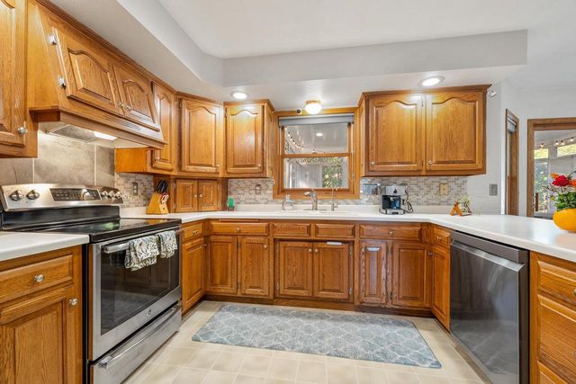 1757 SUNNYSIDE LANE, De Pere, WI 54115