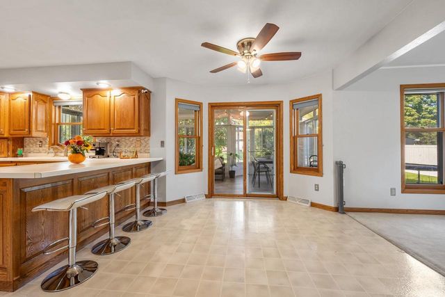 1757 SUNNYSIDE LANE, De Pere, WI 54115