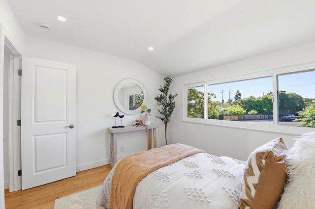 2957 Taper Avenue, Santa Clara, CA 95051