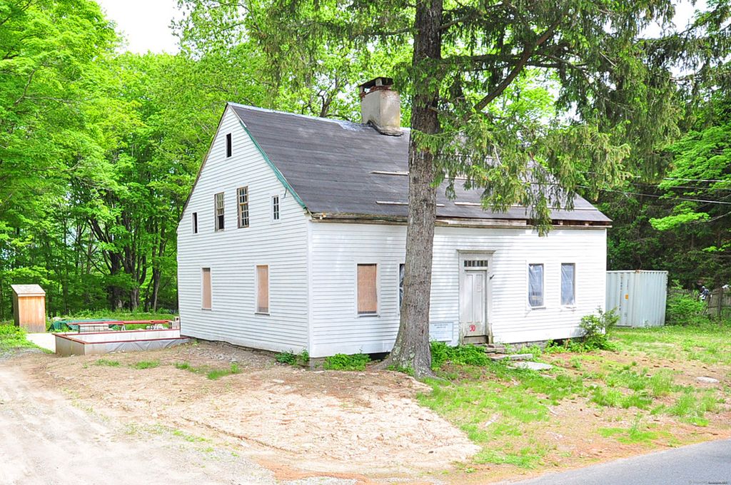 30 Chestnut Hill Road, Killingworth, CT 06419