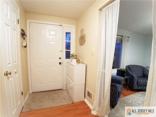 53 Regal Drive, South Brunswick, NJ 08852