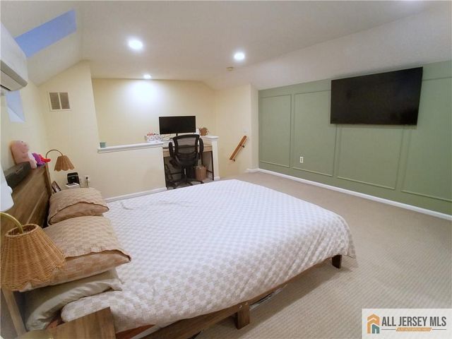 53 Regal Drive, South Brunswick, NJ 08852