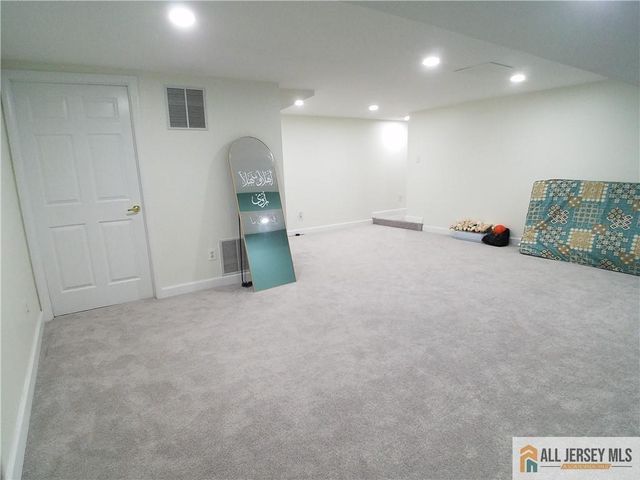 53 Regal Drive, South Brunswick, NJ 08852