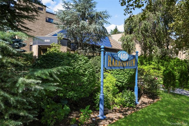 680 W Boston Post Road 3A, Mamaroneck, NY 10543