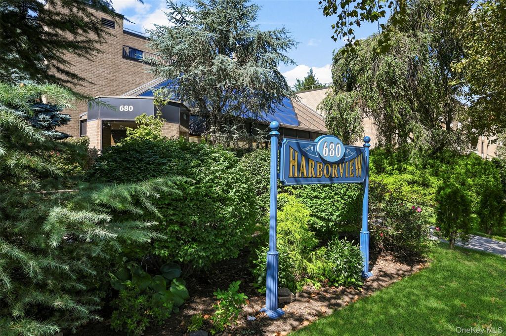 680 W Boston Post Road 3A, Mamaroneck, NY 10543 — photo 2