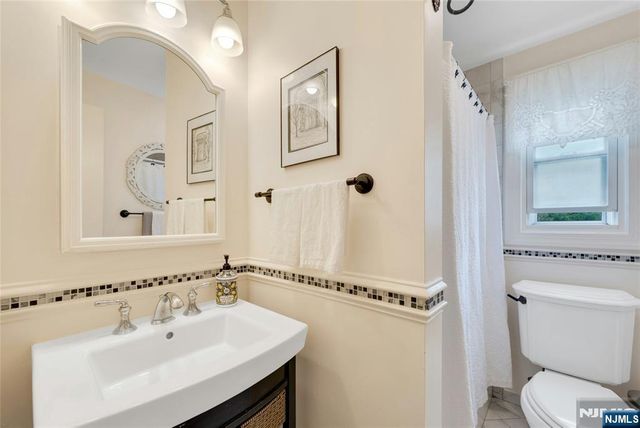 631 Cooper Avenue, Oradell, NJ 07649