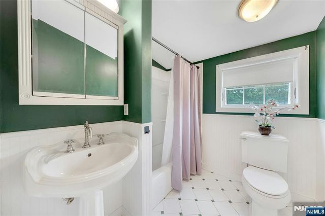 631 Cooper Avenue, Oradell, NJ 07649