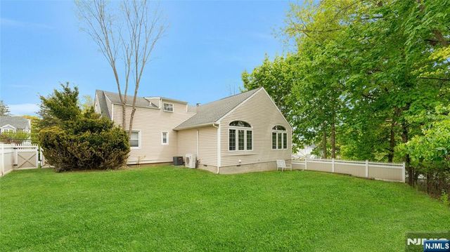 631 Cooper Avenue, Oradell, NJ 07649