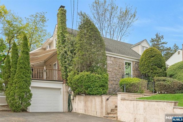 631 Cooper Avenue, Oradell, NJ 07649