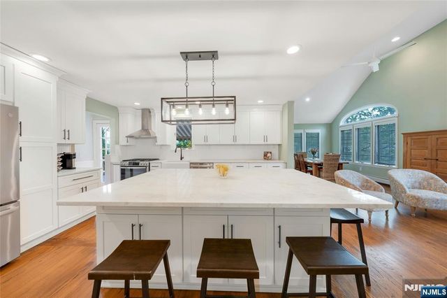 631 Cooper Avenue, Oradell, NJ 07649