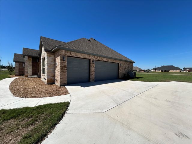 1025 Katie Court, Reno, TX 76020