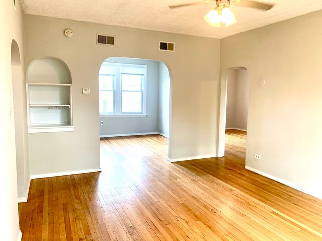 2807 N Springfield Avenue 2N, Chicago, IL 60618