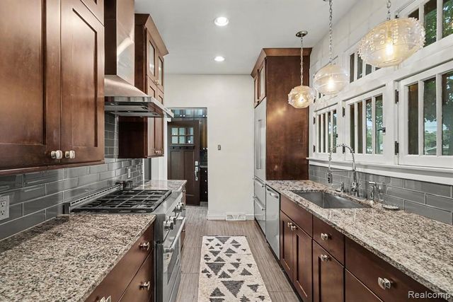 1 Kensington Boulevard, Pleasant Ridge, MI 48069
