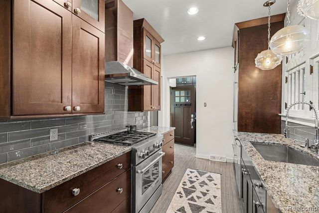1 Kensington Boulevard, Pleasant Ridge, MI 48069