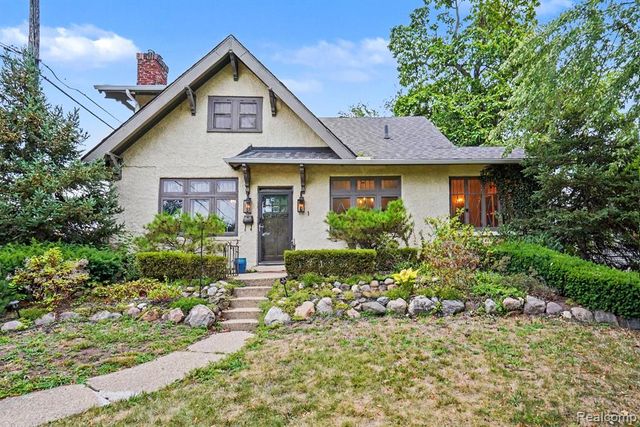 1 Kensington Boulevard, Pleasant Ridge, MI 48069