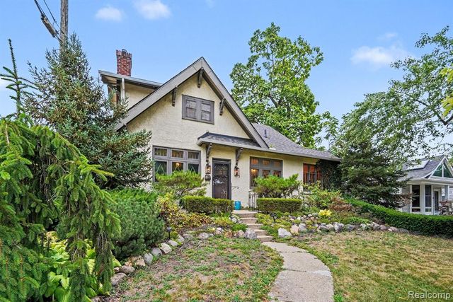 1 Kensington Boulevard, Pleasant Ridge, MI 48069