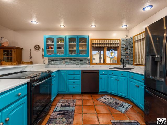 136 S Brewer Dr, Pueblo West, CO 81007