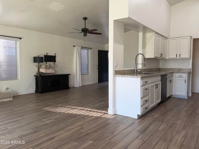 1438 E CINDY Street, Chandler, AZ 85225