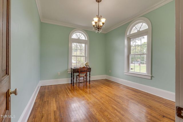 826 Polk Avenue, Johnson City, TN 37604