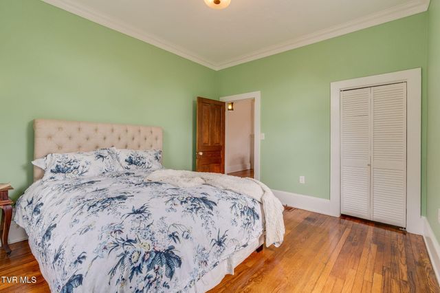 826 Polk Avenue, Johnson City, TN 37604