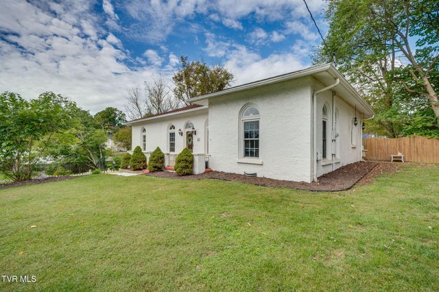 826 Polk Avenue, Johnson City, TN 37604