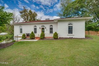 826 Polk Avenue, Johnson City, TN 37604