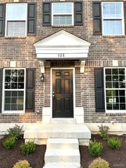 328 Fall Harvest Pkwy, Wentzville, MO 63385