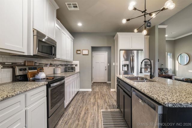 543 W Edgewood, Durant, OK 74701