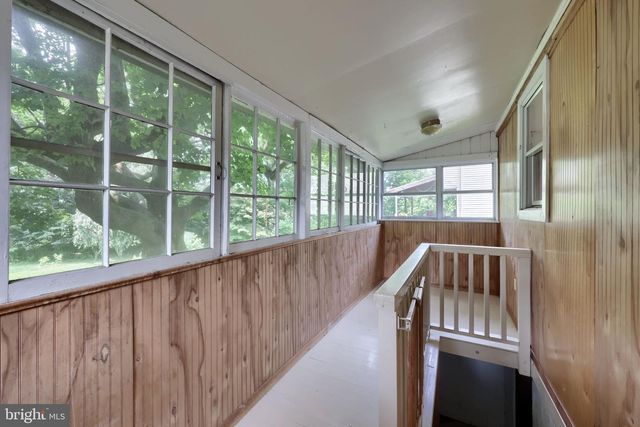138 CREST AVE, Lancaster, PA 17602