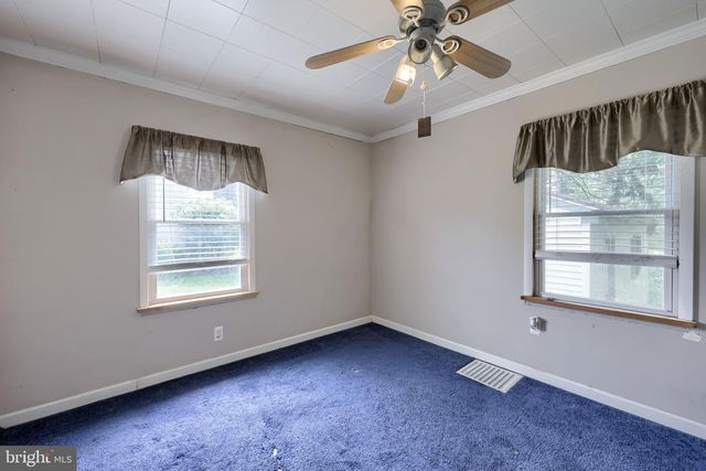 138 CREST AVE, Lancaster, PA 17602