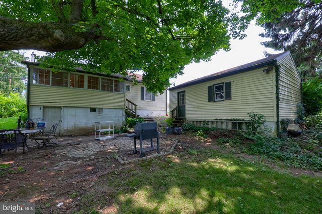 138 CREST AVE, Lancaster, PA 17602