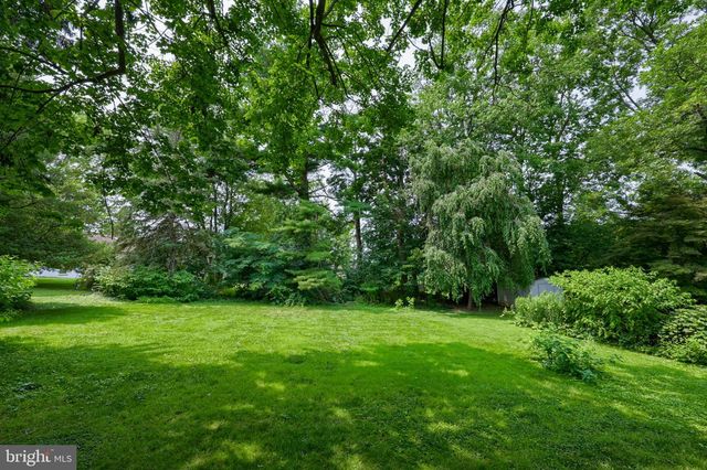 138 CREST AVE, Lancaster, PA 17602
