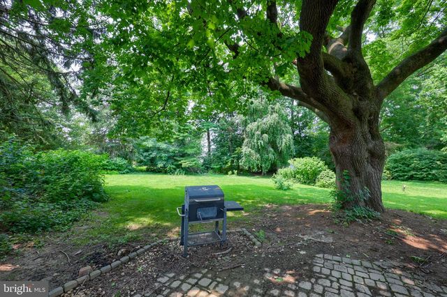 138 CREST AVE, Lancaster, PA 17602